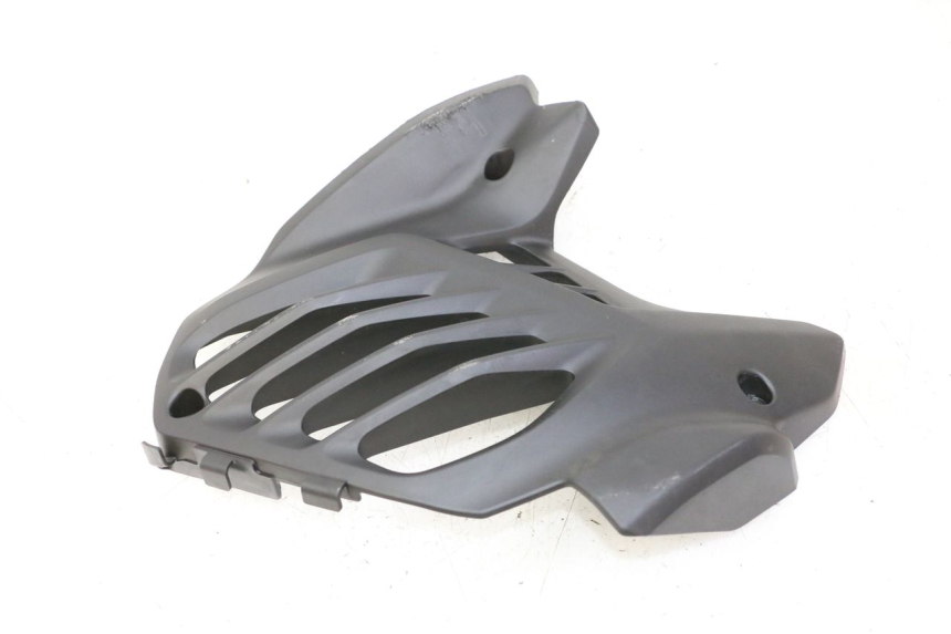 photo de RADIATOR COVER YAMAHA XMAX X-MAX 125 (2021 - 2025)