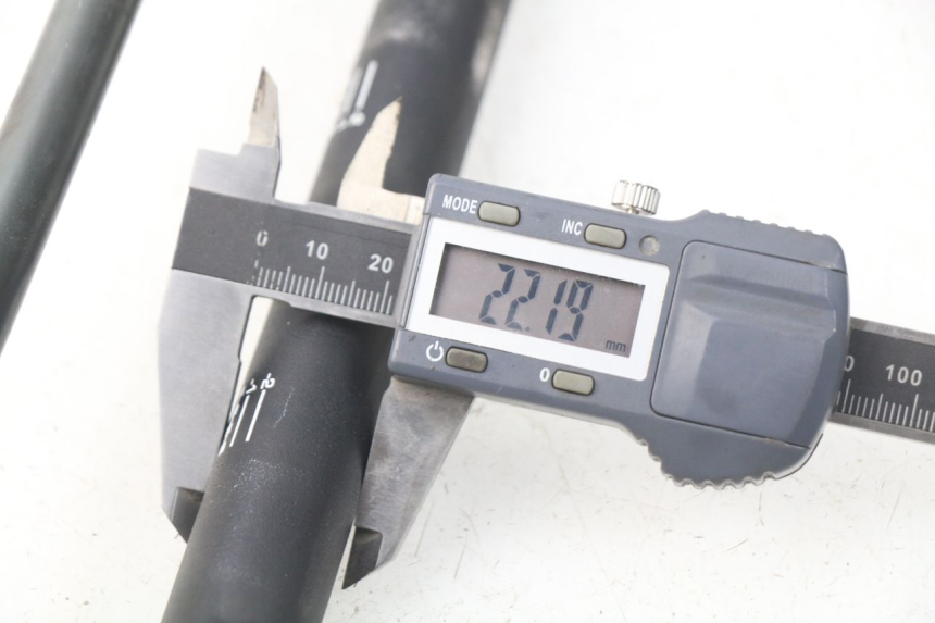 photo de HANDLEBAR HONDA CRF CR-F 450 (2005 - 2008)