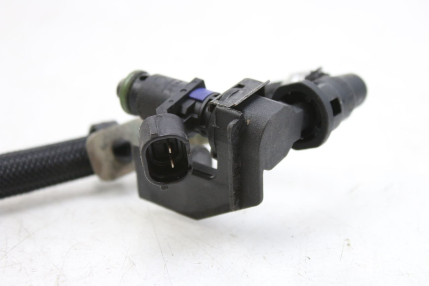 photo de INJECTOR PEUGEOT CITYSTAR 125 (2011 - 2017) - Alternative perspective