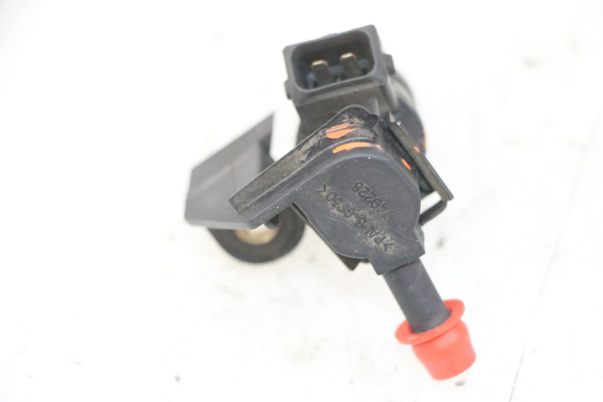 photo de FUEL INJECTOR PEUGEOT ELYSTAR 125 (2002 - 2007)