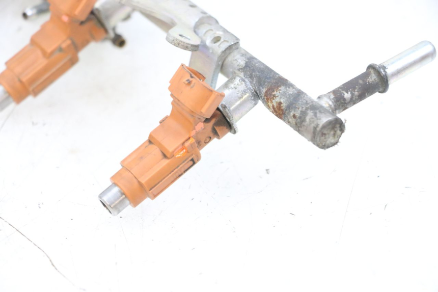 photo de FUEL INJECTOR YAMAHA FJR ABS 1300 (2006 - 2012) - Fixing points details