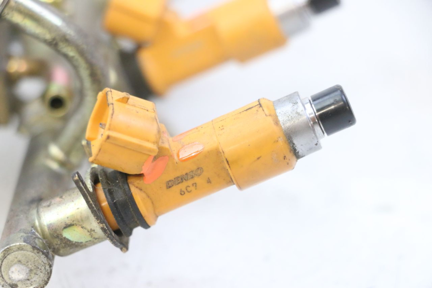 photo de FUEL INJECTOR YAMAHA FZ6 N FAZER 600 (2004 - 2006)