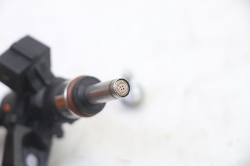 photo de FUEL INJECTOR BMW G310 R 310 (2016 - 2020)