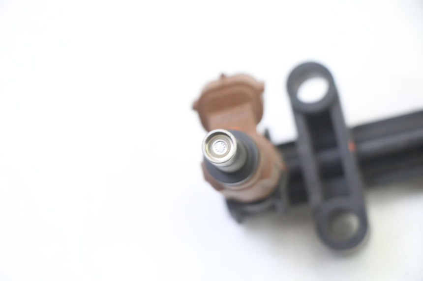 photo de FUEL INJECTOR SUZUKI GSR 750 (2011 - 2017)