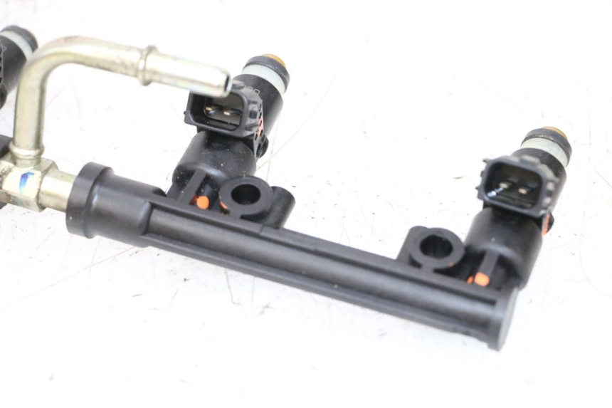 photo de FUEL INJECTOR SUZUKI GSXR GSX-R 1000 (2003 - 2004) - High-resolution close-up