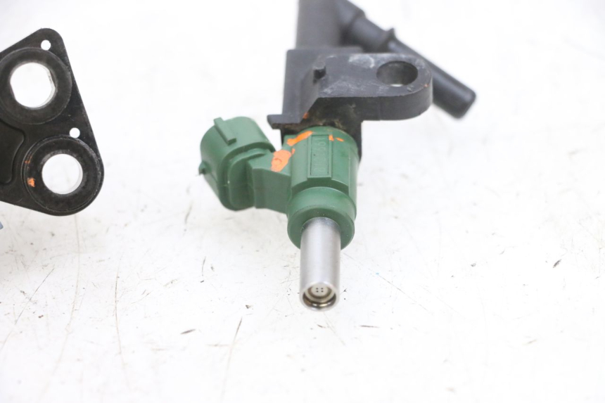 photo de FUEL INJECTOR KAWASAKI KXF KX-F 250 (2017 - 2019) - Component detail
