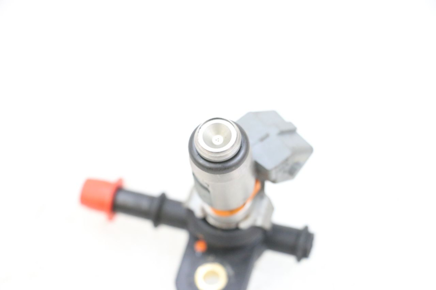 photo de INJECTOR PIAGGIO MP3 RL 250 (2006 - 2010) - Technical close-up