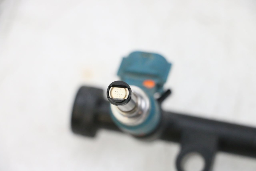 photo de FUEL INJECTOR YAMAHA MT-07 MT07 ABS 700 (2018 - 2020) - Alternative perspective