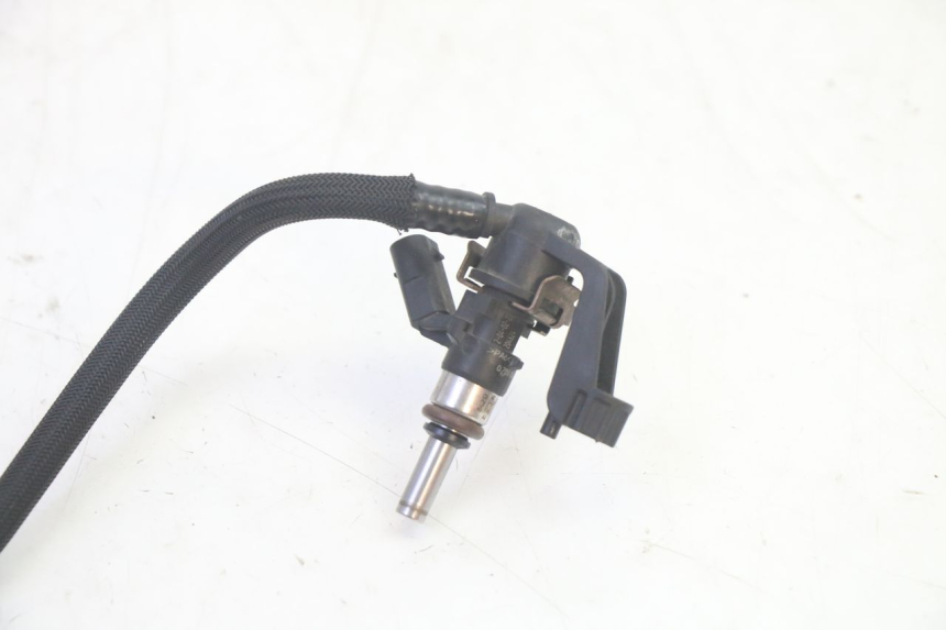 photo de FUEL INJECTOR BMW R GS 1250 (2021 - 2024) - Surface and material condition