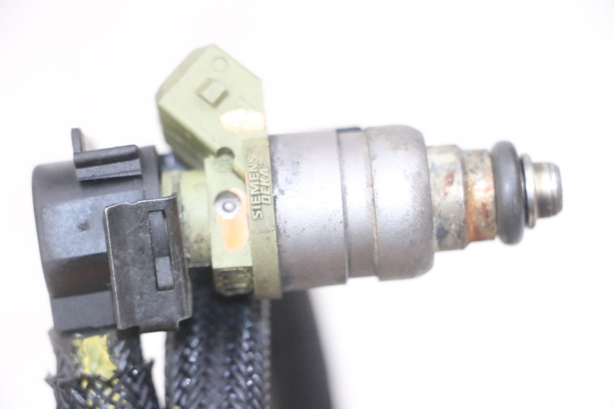 photo de FUEL INJECTOR PEUGEOT SATELIS COMPRESSOR K15 125 (2006 - 2009)