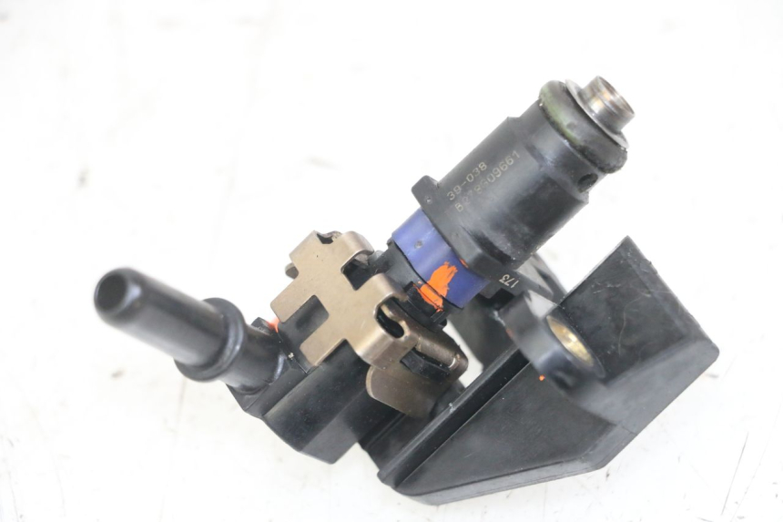 photo de FUEL INJECTOR PEUGEOT SATELIS 125 (2013 - 2018)