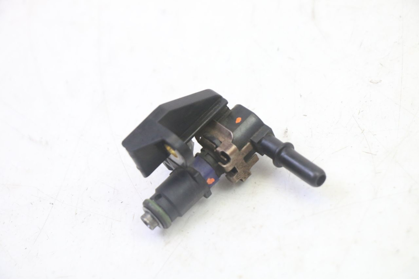 photo de FUEL INJECTOR PEUGEOT SATELIS 125 (2013 - 2018)
