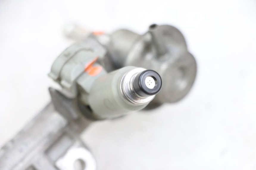 photo de FUEL INJECTOR YAMAHA TDM ABS 900 (2002 - 2014) - Technical close-up