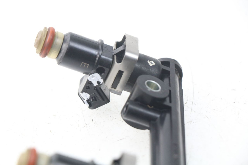 photo de FUEL INJECTOR TRIUMPH SPRINT ST ABS 1050 (2005 - 2007)