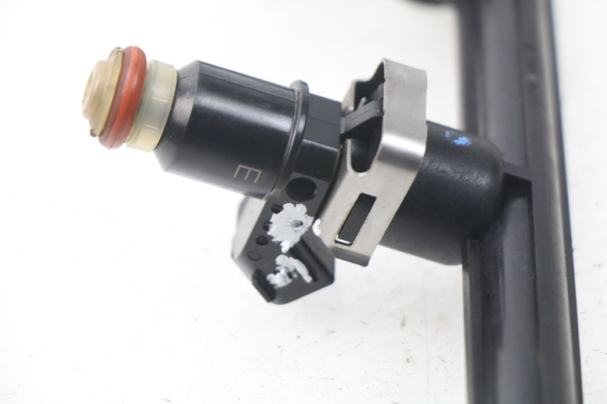 photo de FUEL INJECTOR TRIUMPH SPRINT ST ABS 1050 (2005 - 2007)