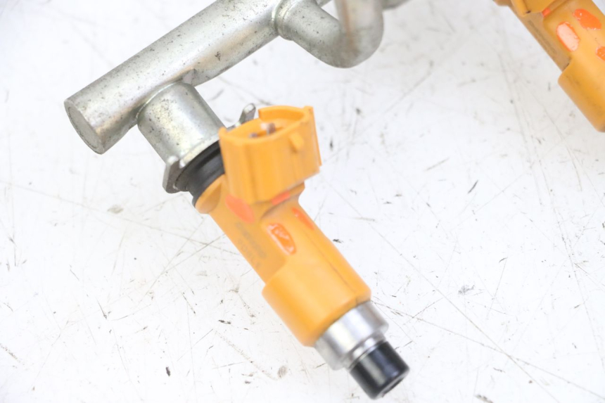 photo de FUEL INJECTOR YAMAHA XJ6 ABS 600 (2008 - 2016)