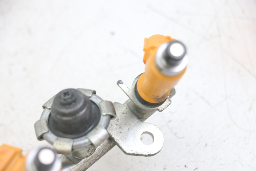 photo de FUEL INJECTOR YAMAHA XJ6 ABS 600 (2008 - 2016)