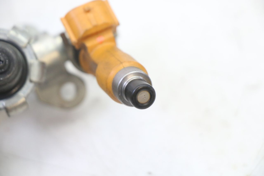photo de FUEL INJECTOR YAMAHA XJ6 ABS 600 (2008 - 2016)
