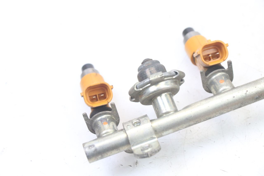 photo de FUEL INJECTOR YAMAHA XJ6 600 (2008 - 2016)