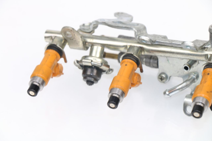 photo de FUEL INJECTOR YAMAHA XJ6 600 (2008 - 2016)