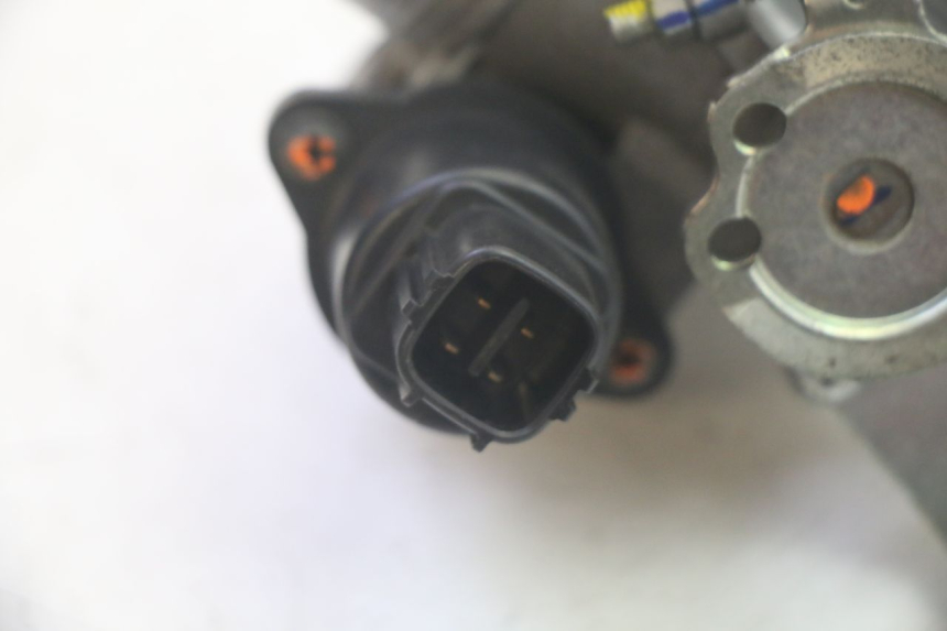 photo de INJECTION SUZUKI BURGMAN 125 (2007 - 2014) - Fixing points details