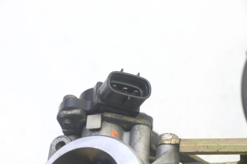 photo de INJECTION THROTTLE BODIES SUZUKI DL V STROM 1000 (2002 - 2007) - Zoom on usage condition