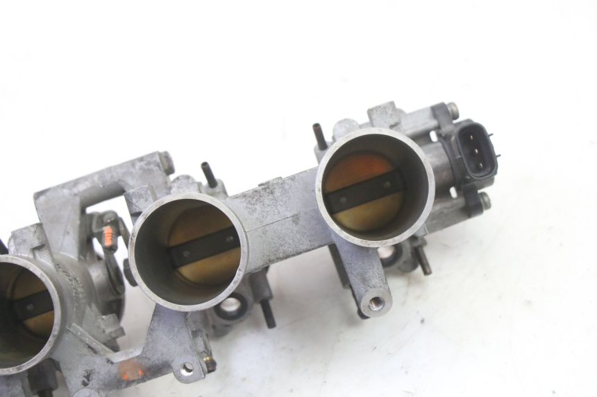 photo de INJECTION THROTTLE BODIES YAMAHA FZ6 FAZER S2 600 (2007 - 2011)
