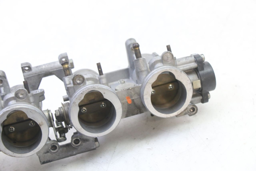 photo de INJECTION THROTTLE BODIES YAMAHA FZ6 FAZER S2 600 (2007 - 2011)