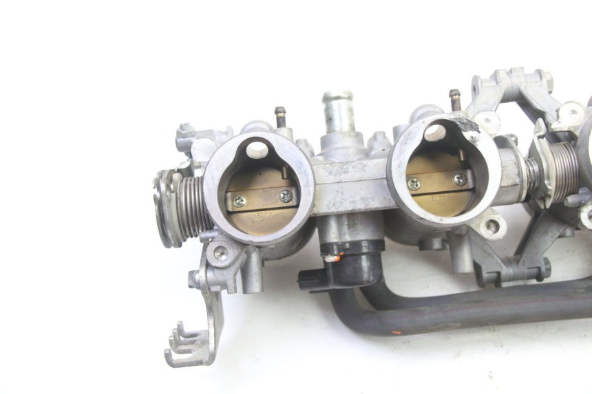 photo de INJECTION THROTTLE BODIES SUZUKI GSR 750 (2011 - 2017)