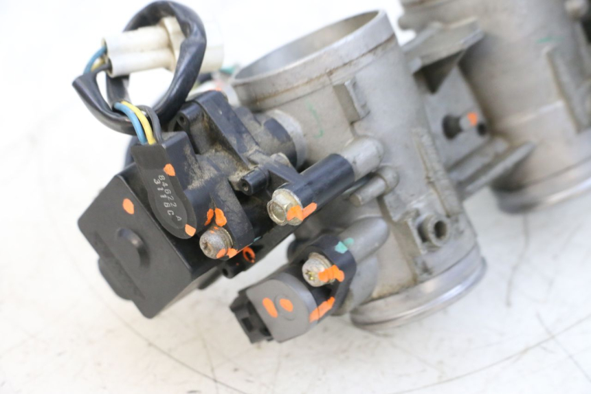 photo de INJECTION THROTTLE BODIES SUZUKI GSXR GSX-R 1000 (2003 - 2004) - Zoom on usage condition