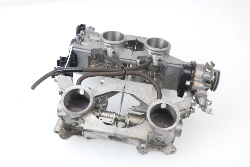 photo de INJECTION THROTTLE BODIES HONDA VFR F 1200 (2010 - 2015)
