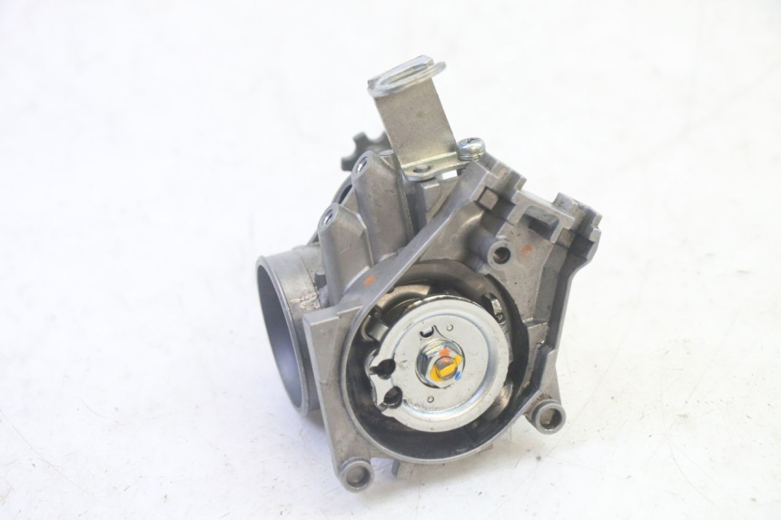 photo de INJECTION THROTTLE BODIES KAWASAKI KXF KX-F 250 (2017 - 2019) - Fixing points details