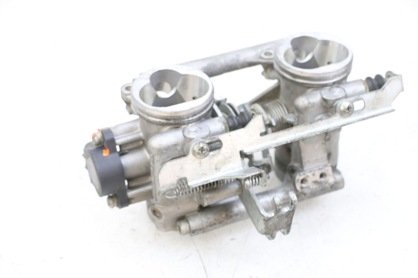 photo de INJECTION THROTTLE BODIES YAMAHA TDM ABS 900 (2002 - 2014) - Zoom on usage condition