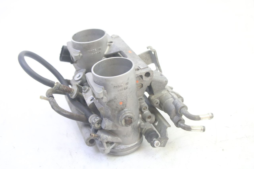 photo de INJECTION THROTTLE BODIES YAMAHA TDM ABS 900 (2002 - 2014) - Zoom on usage condition