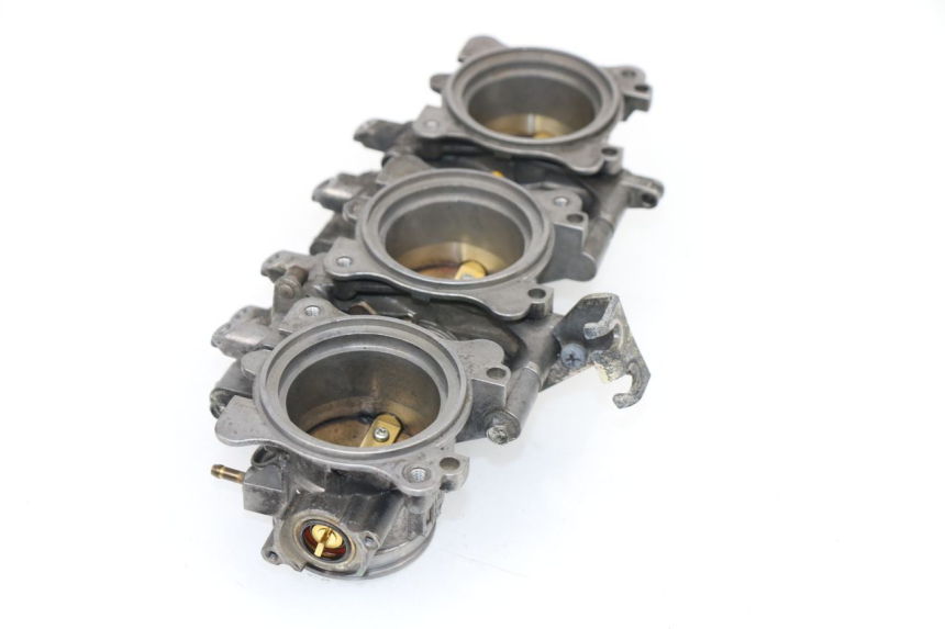 photo de INJECTION THROTTLE BODIES TRIUMPH STREET TRIPLE 675 (2007 - 2012)