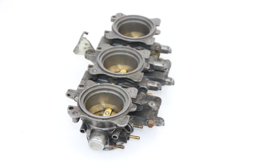 photo de INJECTION THROTTLE BODIES TRIUMPH STREET TRIPLE 675 (2007 - 2012)