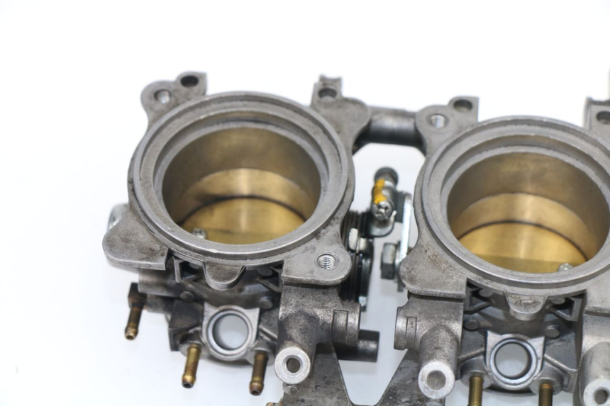 photo de INJECTION THROTTLE BODIES TRIUMPH STREET TRIPLE 675 (2007 - 2012)
