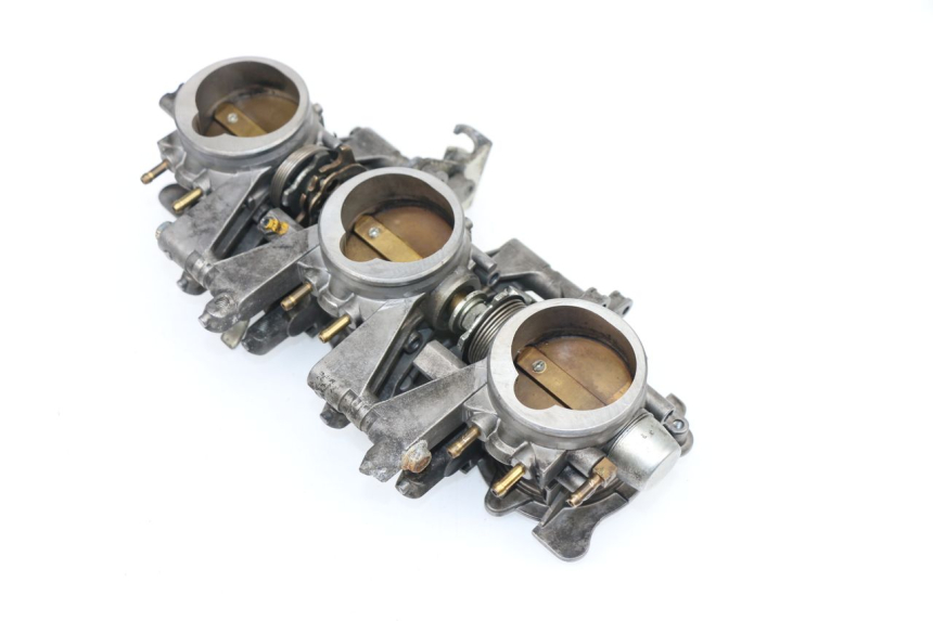 photo de INJECTION THROTTLE BODIES TRIUMPH STREET TRIPLE 675 (2007 - 2012)
