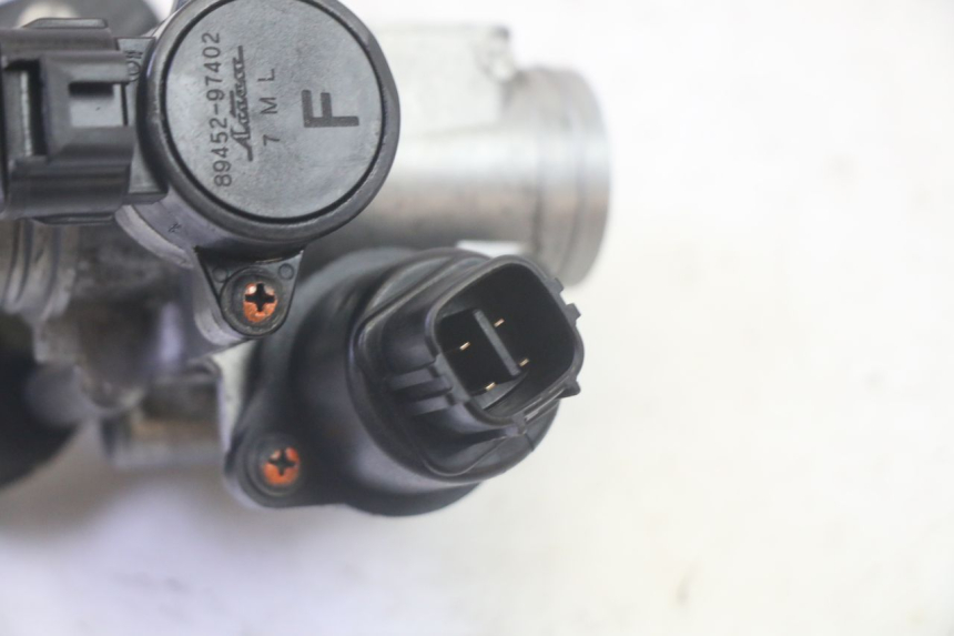 photo de INJECTION YAMAHA XMAX X-MAX 125 (2006 - 2009) - Fixing points details