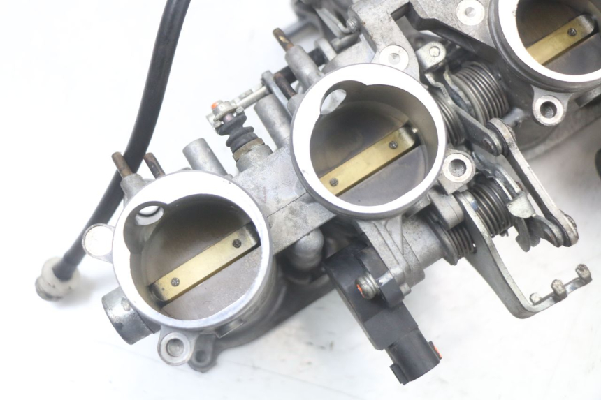 photo de INJECTION THROTTLE BODIES YAMAHA FZ1 FAZER 1000 (2007 - 2009)