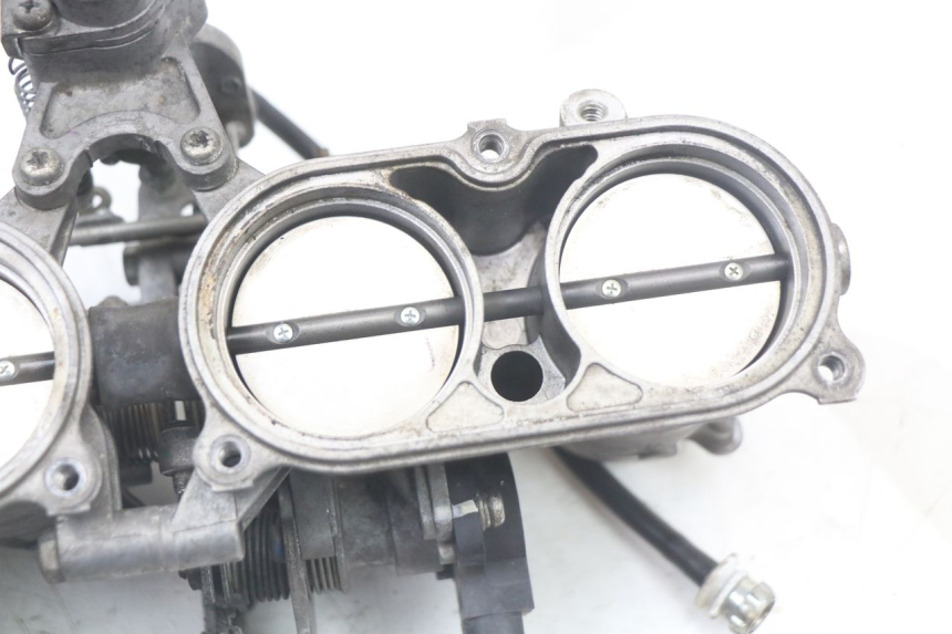 photo de INJECTION THROTTLE BODIES YAMAHA FZ1 FAZER 1000 (2007 - 2009)