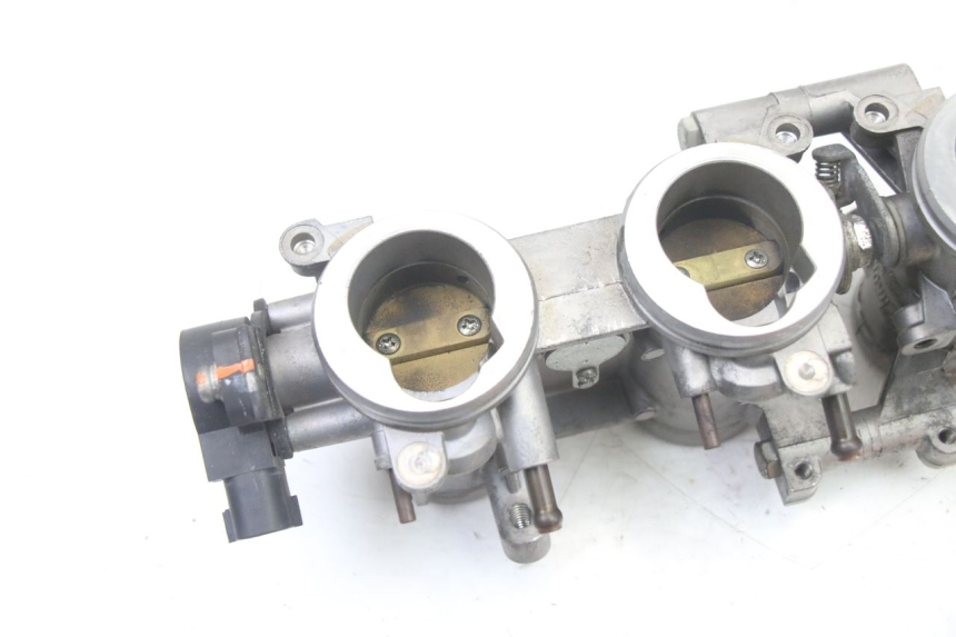 photo de INJECTION THROTTLE BODIES YAMAHA XJ6 600 (2008 - 2016)