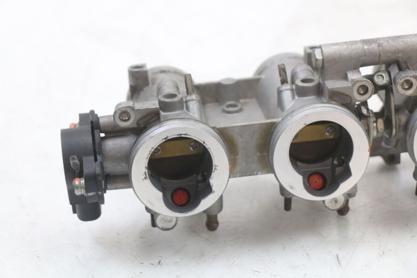 photo de INJECTION THROTTLE BODIES YAMAHA XJ6 ABS 600 (2008 - 2016)