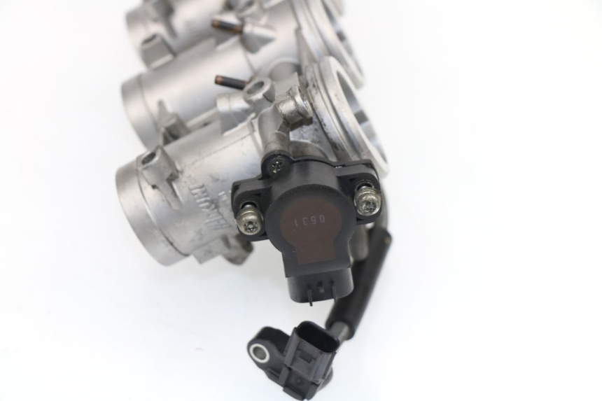 photo de INJECTION THROTTLE BODIES YAMAHA XJ6 ABS 600 (2008 - 2016)