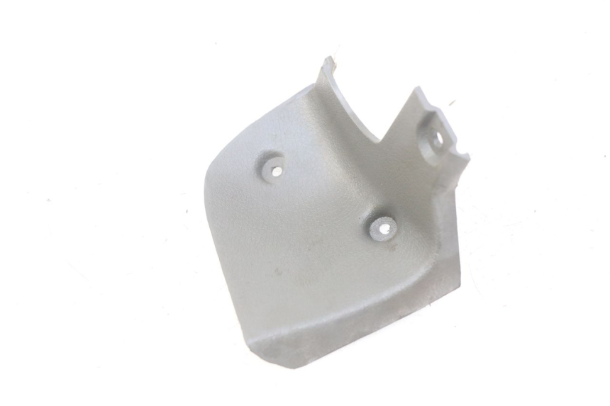 photo de RIGHT FORK LEG INNER SUZUKI CP 80 (1985 - 1996)