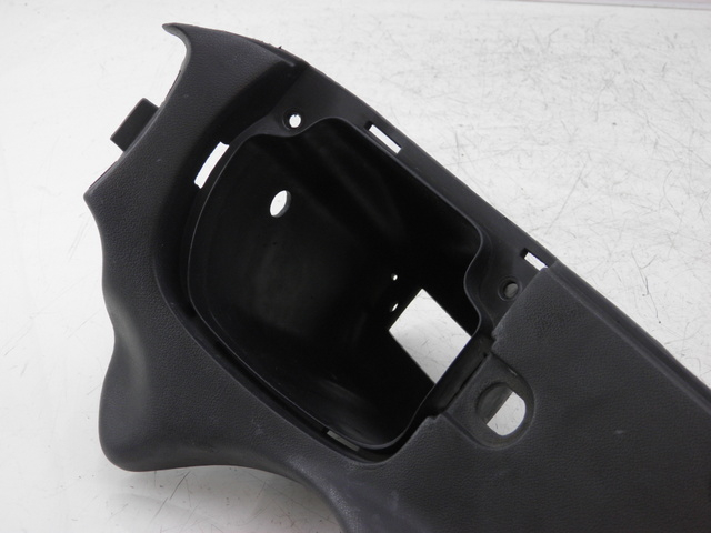 photo de RIGHT INNER FRONT FAIRING TRIUMPH TROPHY 1200 (1996 - 2003)