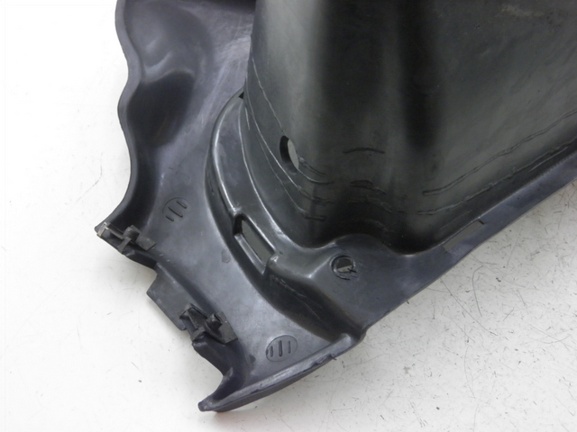 photo de RIGHT INNER FRONT FAIRING TRIUMPH TROPHY 1200 (1996 - 2003)