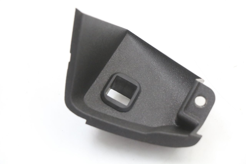 photo de LEFT INNER FRONT FAIRING PIAGGIO X10 125 (2012 - 2017)