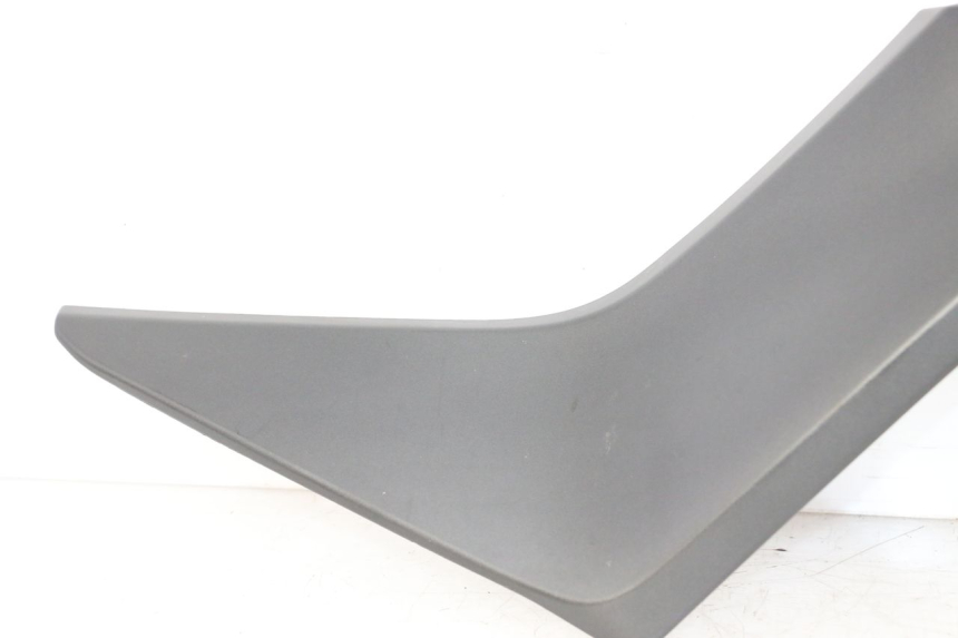 photo de LEFT INNER FRONT FAIRING YAMAHA XMAX X-MAX 125 (2021 - 2025)