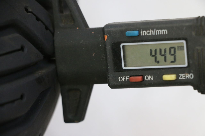 photo de REAR RIM AND TIRE QUADRO 4 4D 350 (2015 - 2018)